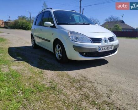 Белый Рено Megane Scenic, объемом двигателя 1.5 л и пробегом 183 тыс. км за 4900 $, фото 2 на Automoto.ua