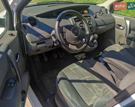Белый Рено Megane Scenic, объемом двигателя 1.5 л и пробегом 183 тыс. км за 4900 $, фото 4 на Automoto.ua