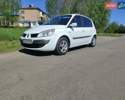 Белый Рено Megane Scenic, объемом двигателя 1.5 л и пробегом 183 тыс. км за 4900 $, фото 1 на Automoto.ua