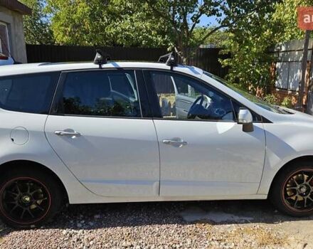 Белый Рено Megane Scenic, объемом двигателя 1.4 л и пробегом 239 тыс. км за 5700 $, фото 2 на Automoto.ua