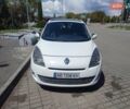 Белый Рено Megane Scenic, объемом двигателя 1.9 л и пробегом 370 тыс. км за 6300 $, фото 1 на Automoto.ua