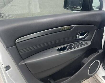 Белый Рено Megane Scenic, объемом двигателя 1.4 л и пробегом 200 тыс. км за 6700 $, фото 9 на Automoto.ua