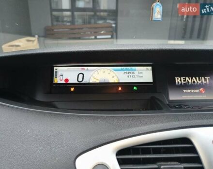 Белый Рено Megane Scenic, объемом двигателя 1.5 л и пробегом 294 тыс. км за 7800 $, фото 4 на Automoto.ua