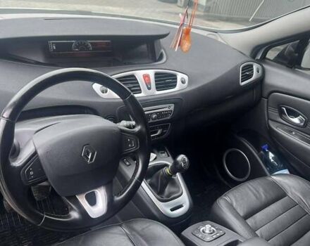 Белый Рено Megane Scenic, объемом двигателя 1.4 л и пробегом 200 тыс. км за 6700 $, фото 10 на Automoto.ua