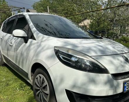 Белый Рено Megane Scenic, объемом двигателя 1.5 л и пробегом 310 тыс. км за 7900 $, фото 1 на Automoto.ua