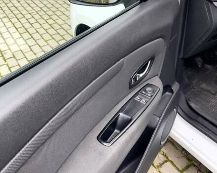 Белый Рено Megane Scenic, объемом двигателя 1.5 л и пробегом 232 тыс. км за 7300 $, фото 36 на Automoto.ua