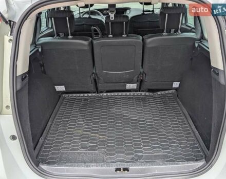 Білий Рено Megane Scenic, об'ємом двигуна 1.5 л та пробігом 280 тис. км за 8500 $, фото 13 на Automoto.ua