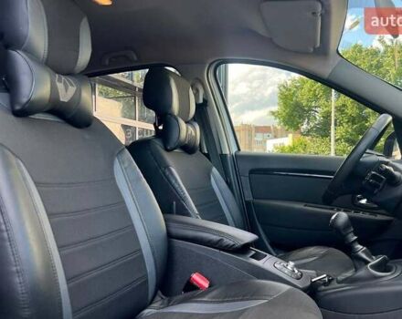 Белый Рено Megane Scenic, объемом двигателя 1.5 л и пробегом 200 тыс. км за 8990 $, фото 20 на Automoto.ua