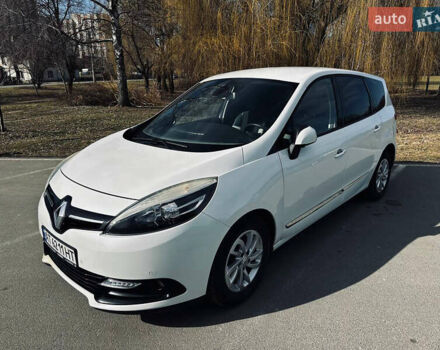 Белый Рено Megane Scenic, объемом двигателя 1.6 л и пробегом 310 тыс. км за 8800 $, фото 1 на Automoto.ua