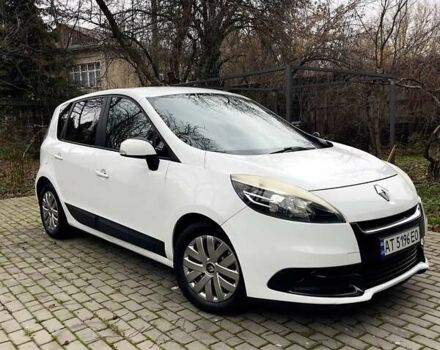 Белый Рено Megane Scenic, объемом двигателя 1.5 л и пробегом 232 тыс. км за 7300 $, фото 13 на Automoto.ua
