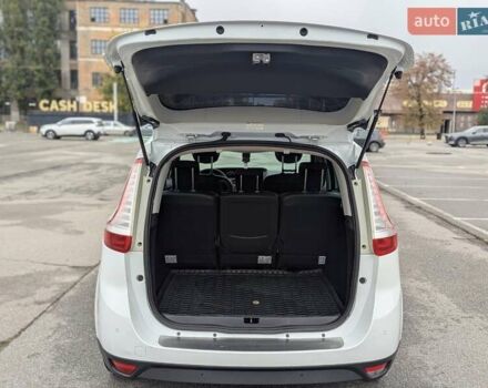 Білий Рено Megane Scenic, об'ємом двигуна 1.5 л та пробігом 280 тис. км за 8500 $, фото 15 на Automoto.ua