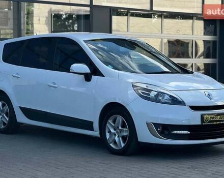 Белый Рено Megane Scenic, объемом двигателя 1.5 л и пробегом 200 тыс. км за 8990 $, фото 6 на Automoto.ua