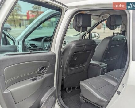 Білий Рено Megane Scenic, об'ємом двигуна 1.5 л та пробігом 280 тис. км за 8500 $, фото 11 на Automoto.ua