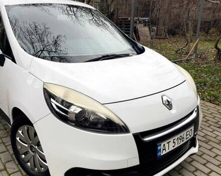Белый Рено Megane Scenic, объемом двигателя 1.5 л и пробегом 232 тыс. км за 7300 $, фото 12 на Automoto.ua