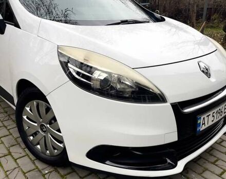 Белый Рено Megane Scenic, объемом двигателя 1.5 л и пробегом 232 тыс. км за 7300 $, фото 9 на Automoto.ua