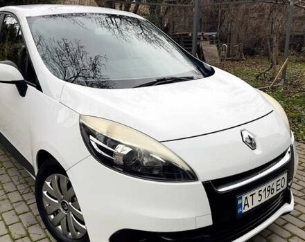 Белый Рено Megane Scenic, объемом двигателя 1.5 л и пробегом 232 тыс. км за 7300 $, фото 8 на Automoto.ua