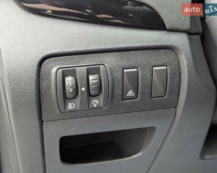 Білий Рено Megane Scenic, об'ємом двигуна 1.5 л та пробігом 280 тис. км за 8500 $, фото 7 на Automoto.ua