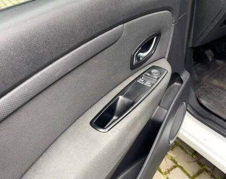 Белый Рено Megane Scenic, объемом двигателя 1.5 л и пробегом 232 тыс. км за 7300 $, фото 48 на Automoto.ua