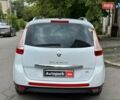 Белый Рено Megane Scenic, объемом двигателя 1.5 л и пробегом 293 тыс. км за 7590 $, фото 4 на Automoto.ua