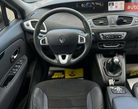 Белый Рено Megane Scenic, объемом двигателя 1.5 л и пробегом 200 тыс. км за 8990 $, фото 14 на Automoto.ua
