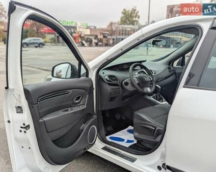 Білий Рено Megane Scenic, об'ємом двигуна 1.5 л та пробігом 280 тис. км за 8500 $, фото 8 на Automoto.ua