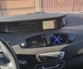 Белый Рено Megane Scenic, объемом двигателя 1.5 л и пробегом 310 тыс. км за 9500 $, фото 7 на Automoto.ua