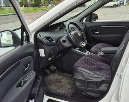 Белый Рено Megane Scenic, объемом двигателя 1.5 л и пробегом 163 тыс. км за 11500 $, фото 9 на Automoto.ua