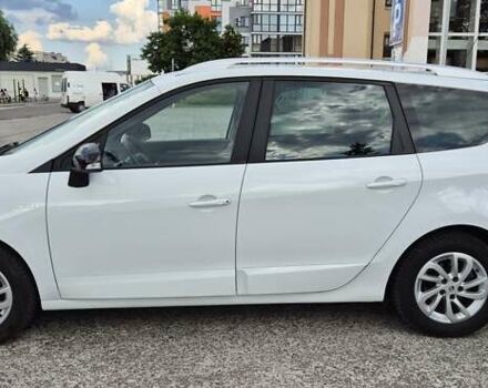 Белый Рено Megane Scenic, объемом двигателя 1.5 л и пробегом 163 тыс. км за 11500 $, фото 2 на Automoto.ua