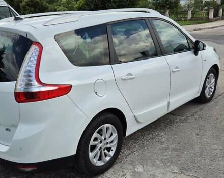 Белый Рено Megane Scenic, объемом двигателя 1.5 л и пробегом 163 тыс. км за 11500 $, фото 5 на Automoto.ua