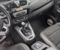 Белый Рено Megane Scenic, объемом двигателя 1.6 л и пробегом 210 тыс. км за 11200 $, фото 10 на Automoto.ua