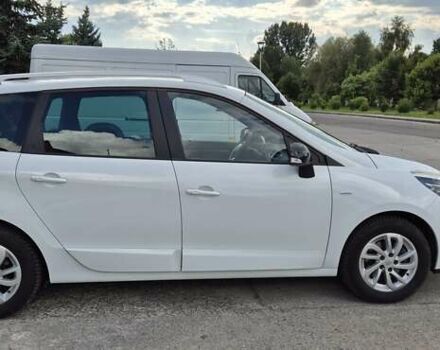 Белый Рено Megane Scenic, объемом двигателя 1.5 л и пробегом 163 тыс. км за 11500 $, фото 6 на Automoto.ua