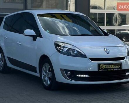 Белый Рено Megane Scenic, объемом двигателя 1.5 л и пробегом 200 тыс. км за 8990 $, фото 1 на Automoto.ua