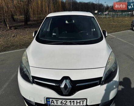 Белый Рено Megane Scenic, объемом двигателя 1.6 л и пробегом 310 тыс. км за 8800 $, фото 1 на Automoto.ua