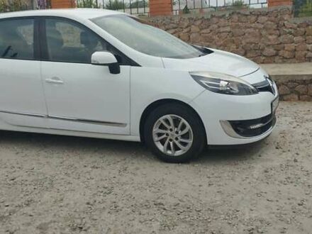 Рено Megane Scenic 2013 в Малой Виске на Automoto.ua Белый Рено Megane Scenic, объемом двигателя 1.46 л и пробегом 225 тыс. км за 9800 $, фото 1 на Automoto.ua