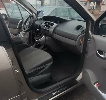 Бежевый Рено Megane Scenic, объемом двигателя 1.5 л и пробегом 264 тыс. км за 6500 $, фото 7 на Automoto.ua