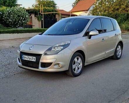 Бежевый Рено Megane Scenic, объемом двигателя 1.5 л и пробегом 230 тыс. км за 7599 $, фото 12 на Automoto.ua