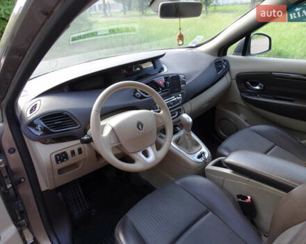 Бежевий Рено Megane Scenic, об'ємом двигуна 1.5 л та пробігом 259 тис. км за 8900 $, фото 12 на Automoto.ua