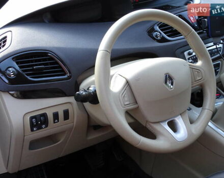 Бежевий Рено Megane Scenic, об'ємом двигуна 1.5 л та пробігом 259 тис. км за 8900 $, фото 15 на Automoto.ua