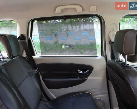 Бежевий Рено Megane Scenic, об'ємом двигуна 1.5 л та пробігом 259 тис. км за 8900 $, фото 28 на Automoto.ua