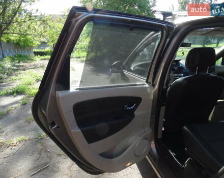 Бежевий Рено Megane Scenic, об'ємом двигуна 1.5 л та пробігом 259 тис. км за 8900 $, фото 19 на Automoto.ua