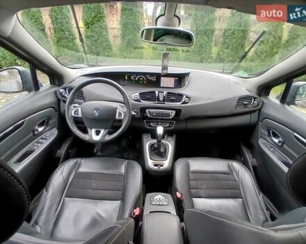 Бежевый Рено Megane Scenic, объемом двигателя 1.5 л и пробегом 149 тыс. км за 10500 $, фото 32 на Automoto.ua