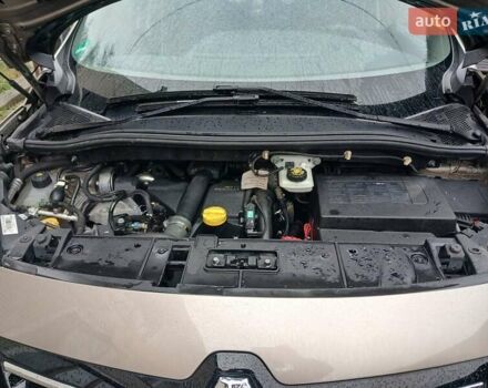 Бежевый Рено Megane Scenic, объемом двигателя 1.5 л и пробегом 149 тыс. км за 10500 $, фото 39 на Automoto.ua