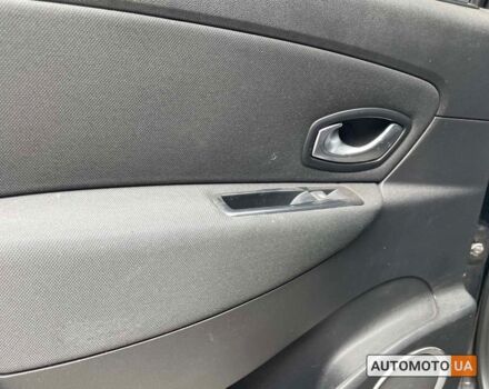 Черный Рено Megane Scenic, объемом двигателя 1.5 л и пробегом 242 тыс. км за 6600 $, фото 9 на Automoto.ua