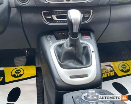 Черный Рено Megane Scenic, объемом двигателя 1.5 л и пробегом 242 тыс. км за 6600 $, фото 18 на Automoto.ua