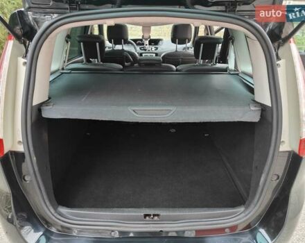 Черный Рено Megane Scenic, объемом двигателя 1.46 л и пробегом 207 тыс. км за 12500 $, фото 7 на Automoto.ua