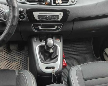 Черный Рено Megane Scenic, объемом двигателя 1.46 л и пробегом 207 тыс. км за 12500 $, фото 12 на Automoto.ua