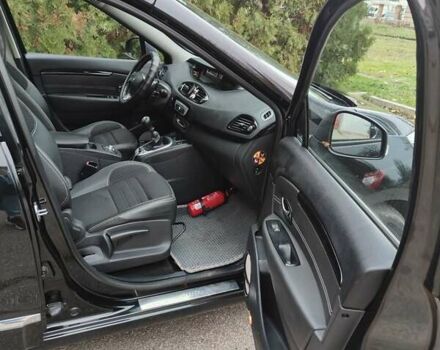 Черный Рено Megane Scenic, объемом двигателя 1.46 л и пробегом 207 тыс. км за 12500 $, фото 17 на Automoto.ua