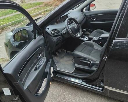 Черный Рено Megane Scenic, объемом двигателя 1.46 л и пробегом 207 тыс. км за 12500 $, фото 10 на Automoto.ua