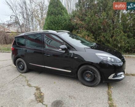 Черный Рено Megane Scenic, объемом двигателя 1.46 л и пробегом 207 тыс. км за 12500 $, фото 2 на Automoto.ua