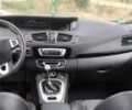 Черный Рено Megane Scenic, объемом двигателя 1.6 л и пробегом 250 тыс. км за 8600 $, фото 6 на Automoto.ua